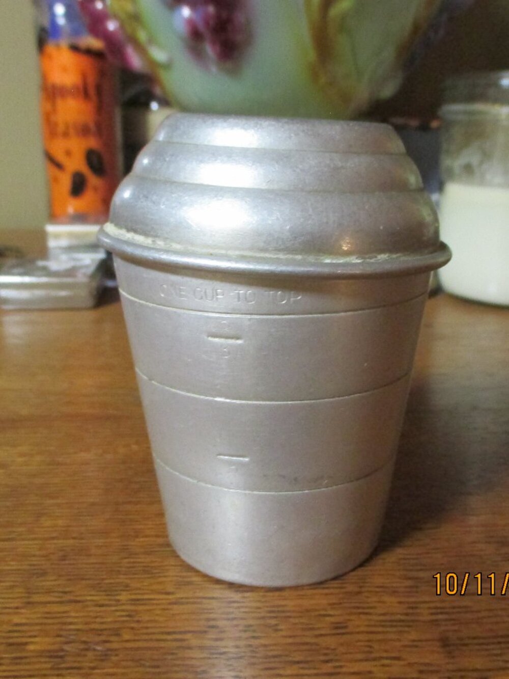 mirro vintage measuring cup metal with lid